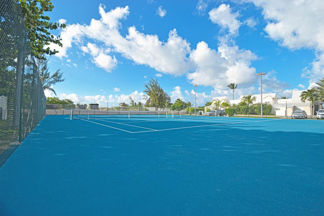 Deja Blue - Comfortable Beachfront Condo Marigot  Esterno foto